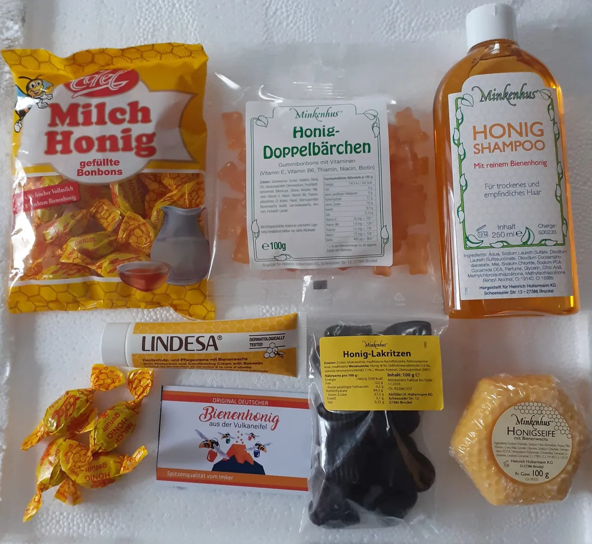 Honigprodukte: Bonbons, Handcreme, Lakritz, Seife, Shampoo und Doppelbärchen